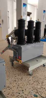 高压新型真空断路器FZW28A-12F/630-16 优质生产厂家与锁具功能解析